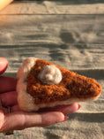 Load image into Gallery viewer, Meet and Make - Needle Felting 3D
