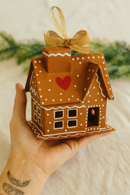 Meet and Make - Painting Gingerbread Houses